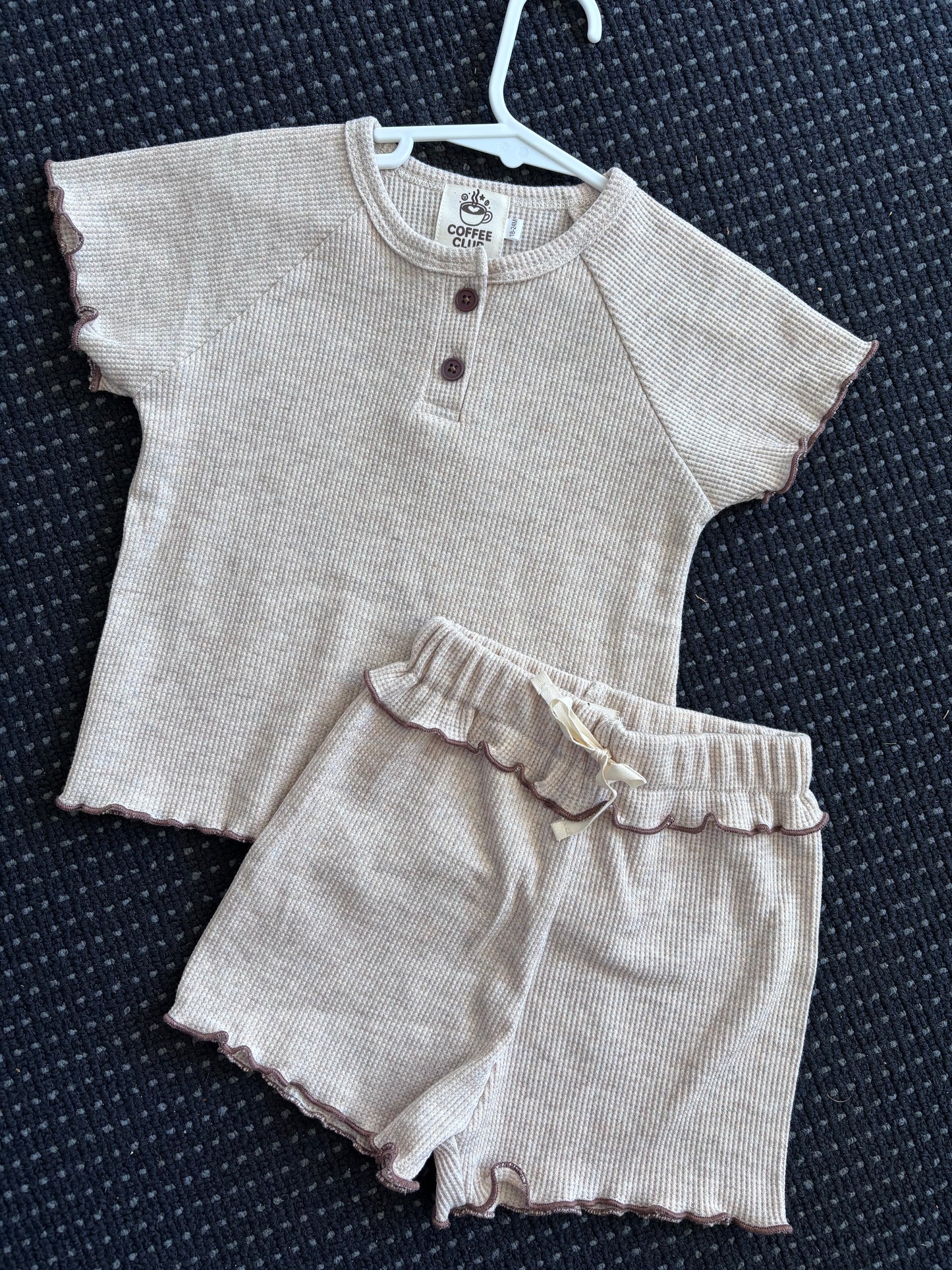 SAMPLE SALE Almond set